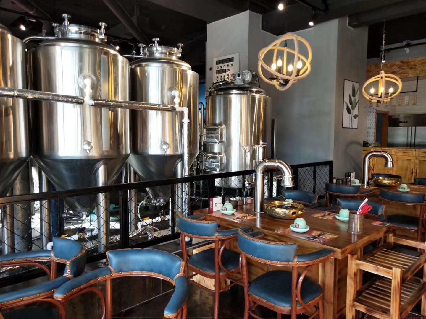 酒吧啤酒設(shè)備 酒吧啤酒設(shè)備